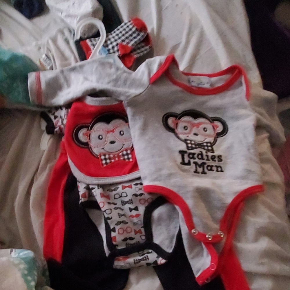 Infant size 0_3 month